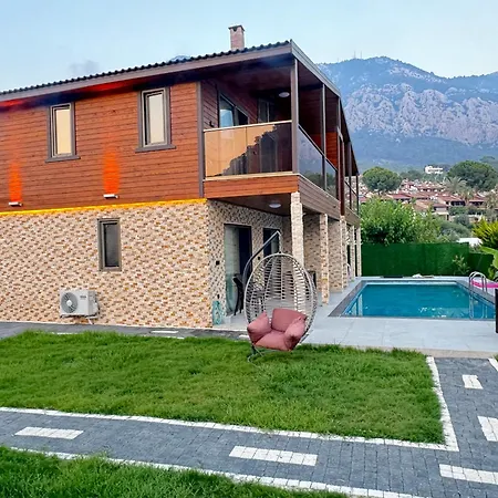 Karaoez Ada Bungalows & Villa